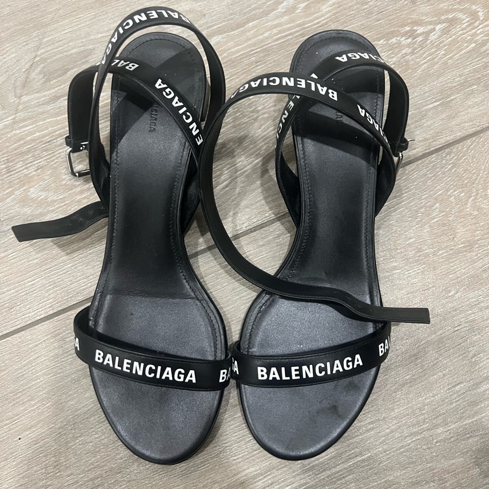 Balenciaga Sandsls